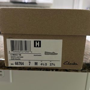 Clarks  C Mocc Tie white leather  size 7 like new in box worn once too tight …